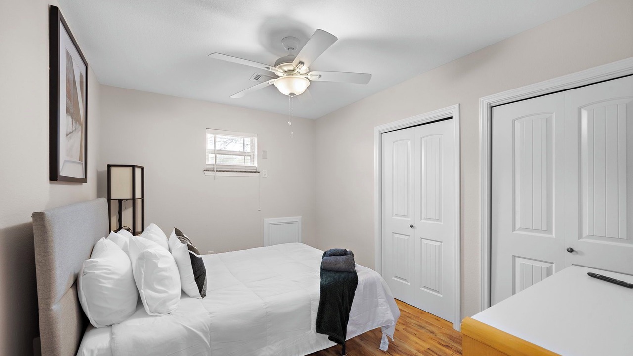 Photo of Bedroom in Willow Meadows/Willowbend Area