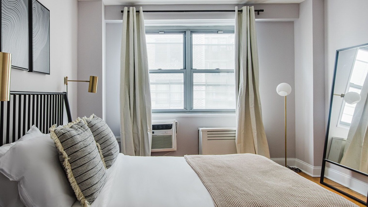 Photo of Bedroom in Manhattan Valley