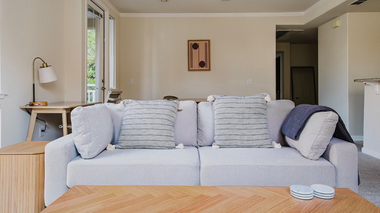 Photo of Livingroom in Central San Mateo