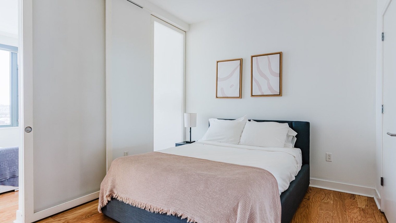 Photo of Bedroom in Navy Yard