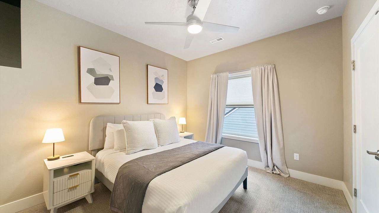 Photo of Bedroom in Sunset