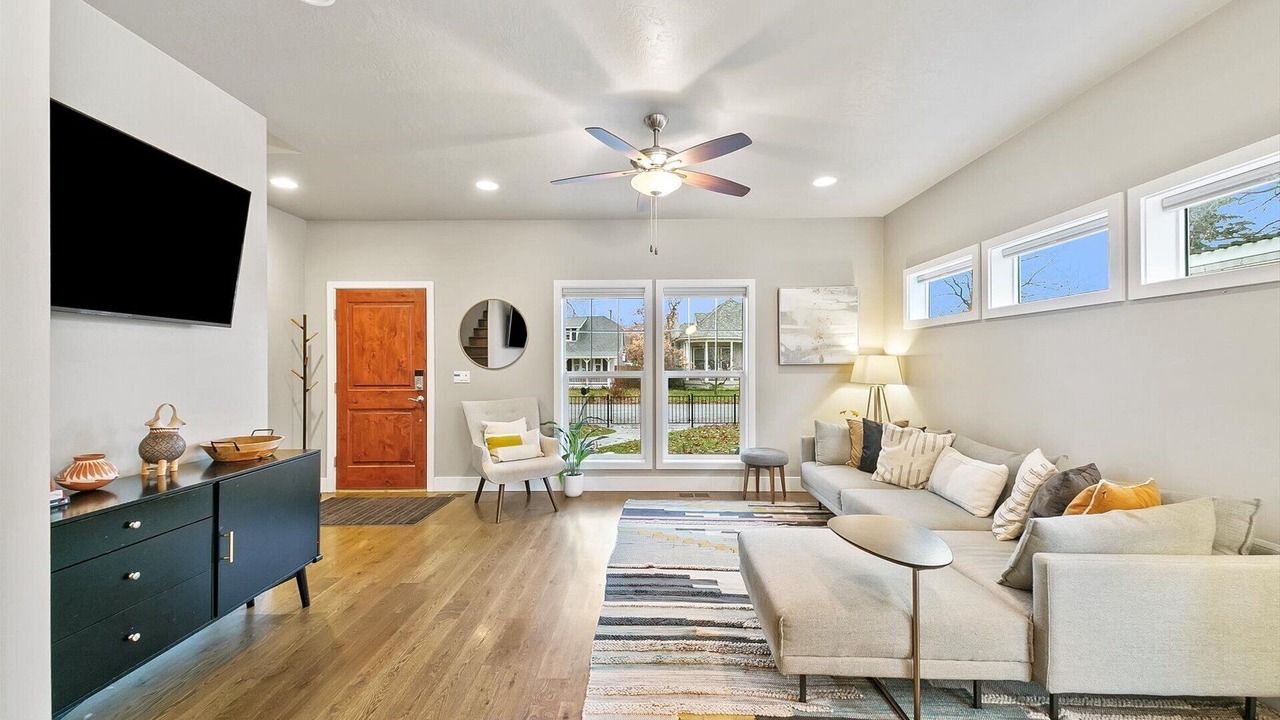 Photo of Livingroom in Sunset