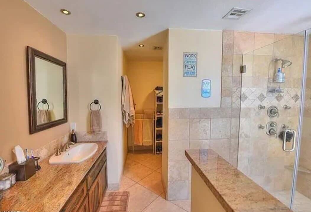 Photo of Bathroom in Moovalya Keys