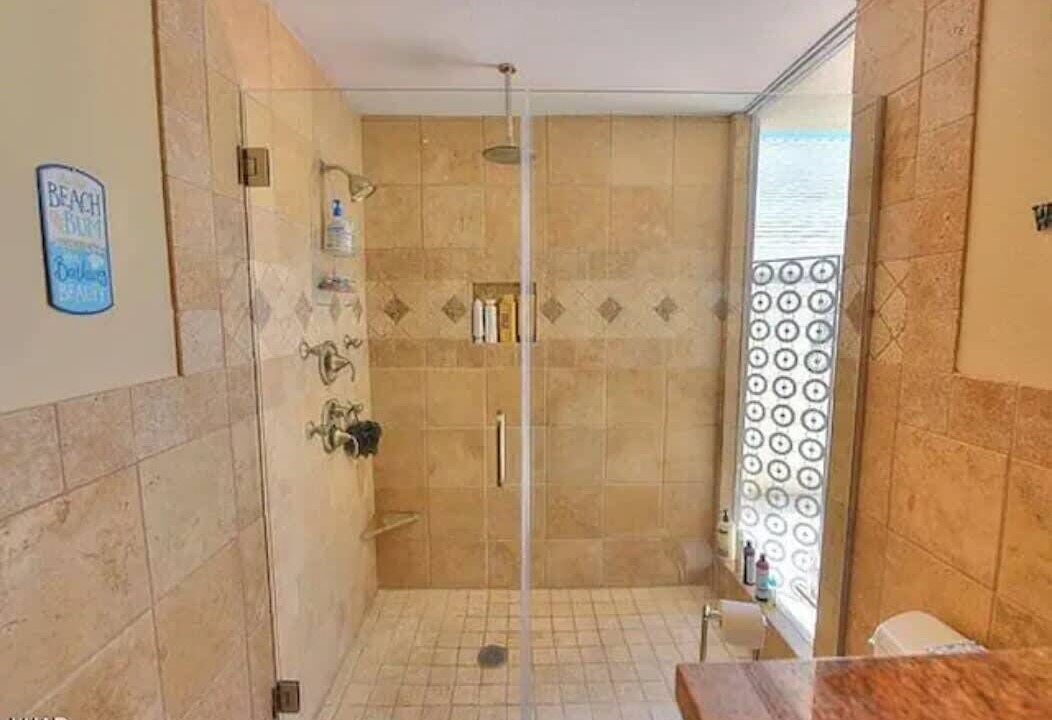 Photo of Bathroom in Moovalya Keys