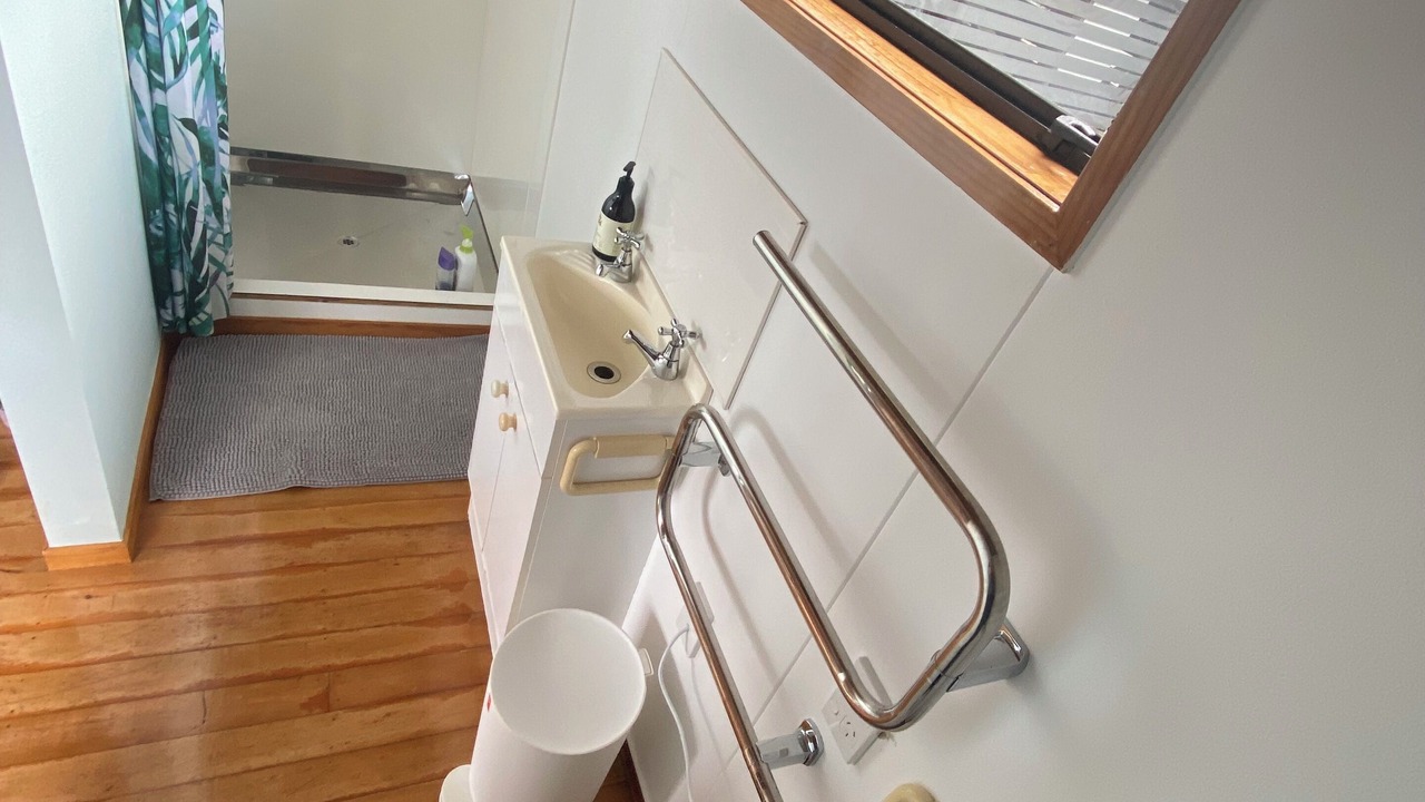 Photo of Bathroom in Whangaroa