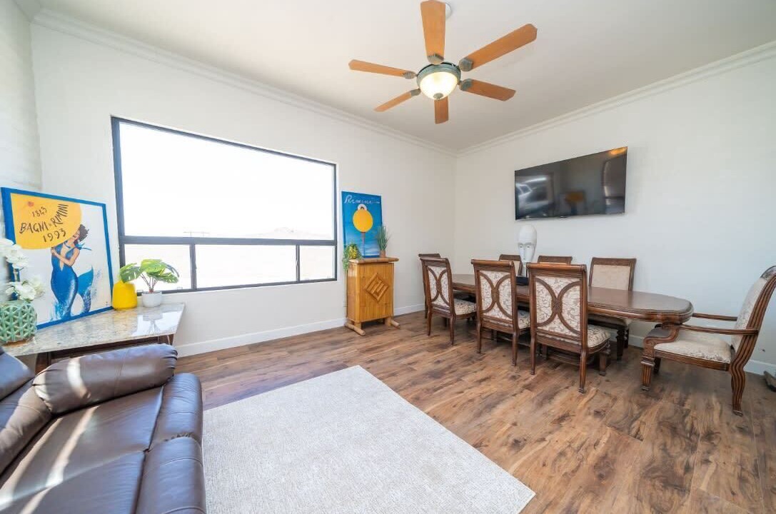 Photo of Livingroom in Parker Strip