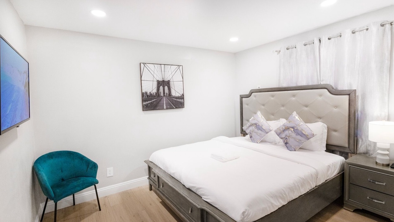 Photo of Bedroom in Lemon Grove