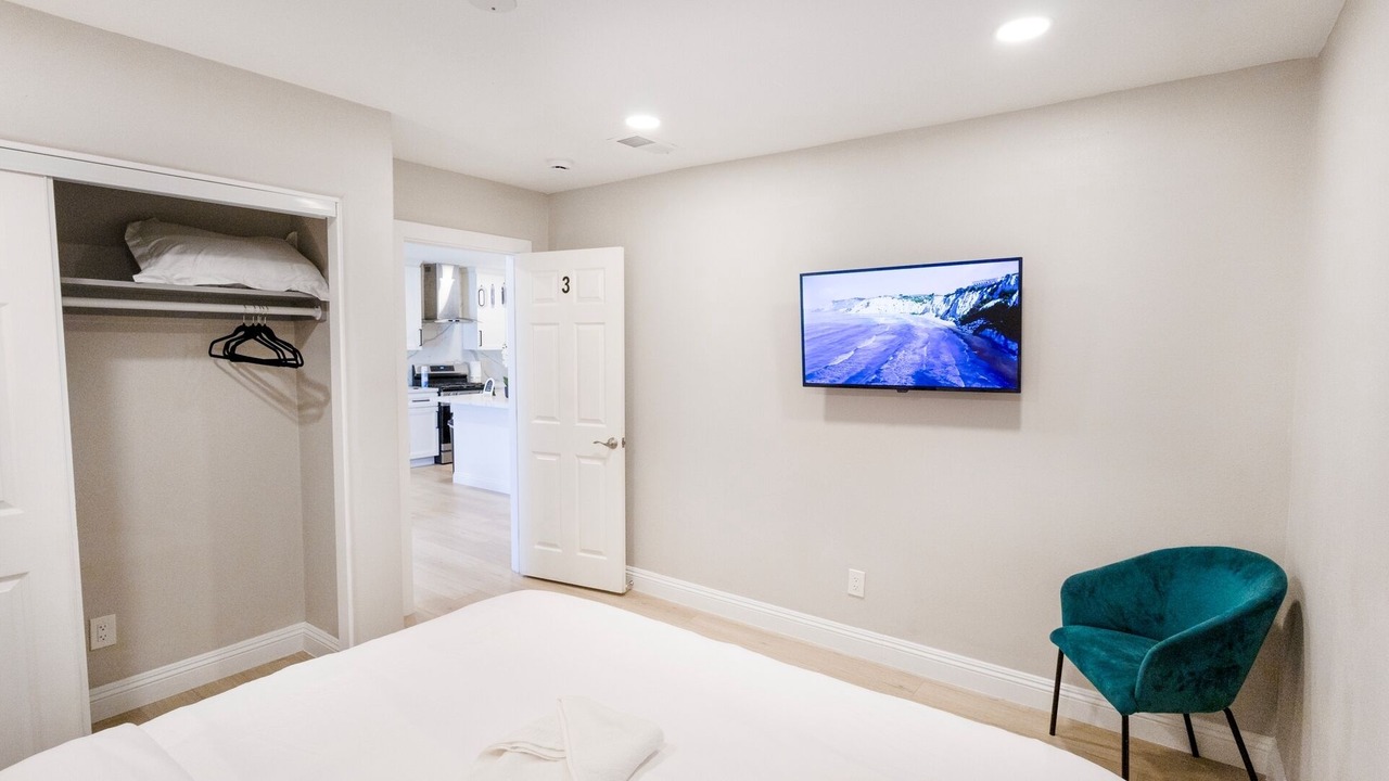 Photo of Bedroom in Lemon Grove