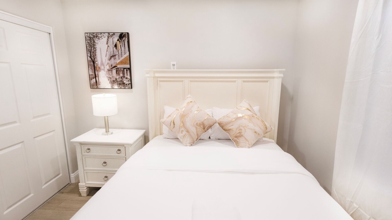 Photo of Bedroom in Lemon Grove