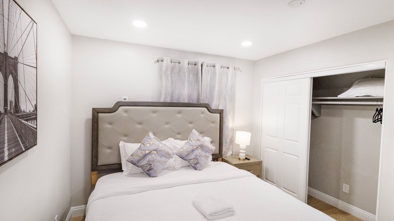 Photo of Bedroom in Lemon Grove