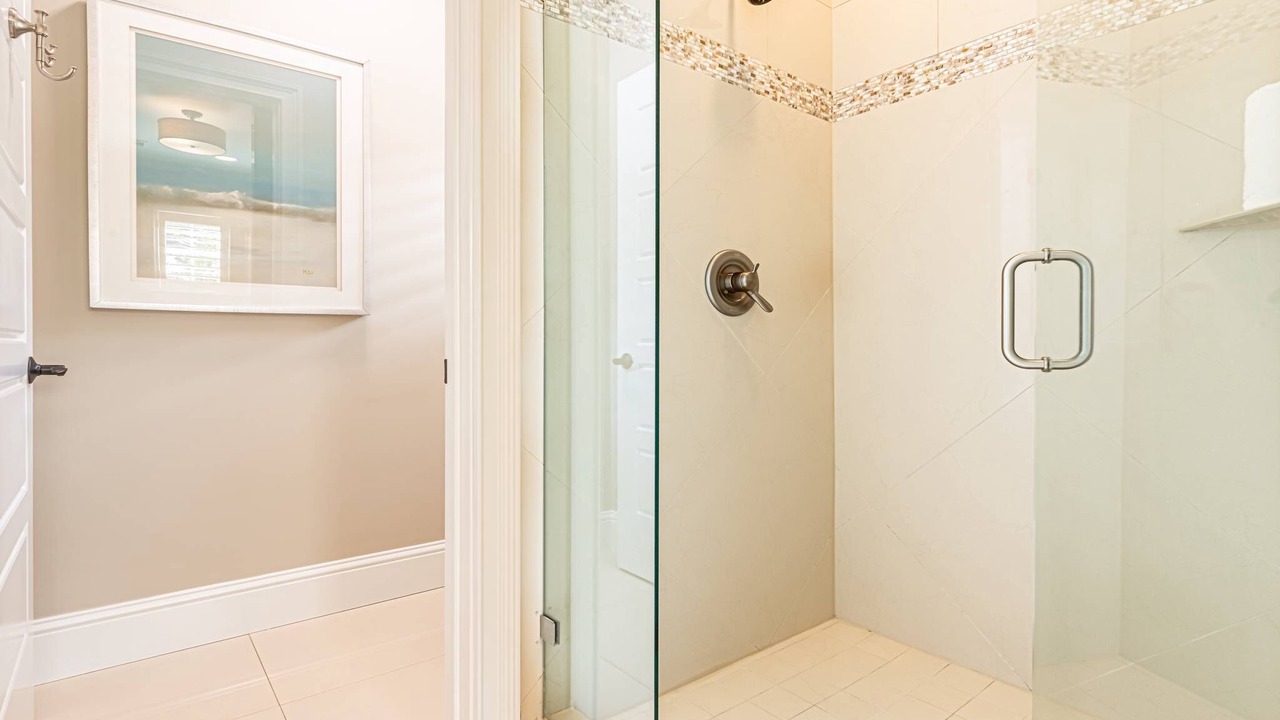 Photo of Bathroom in Villa Lago