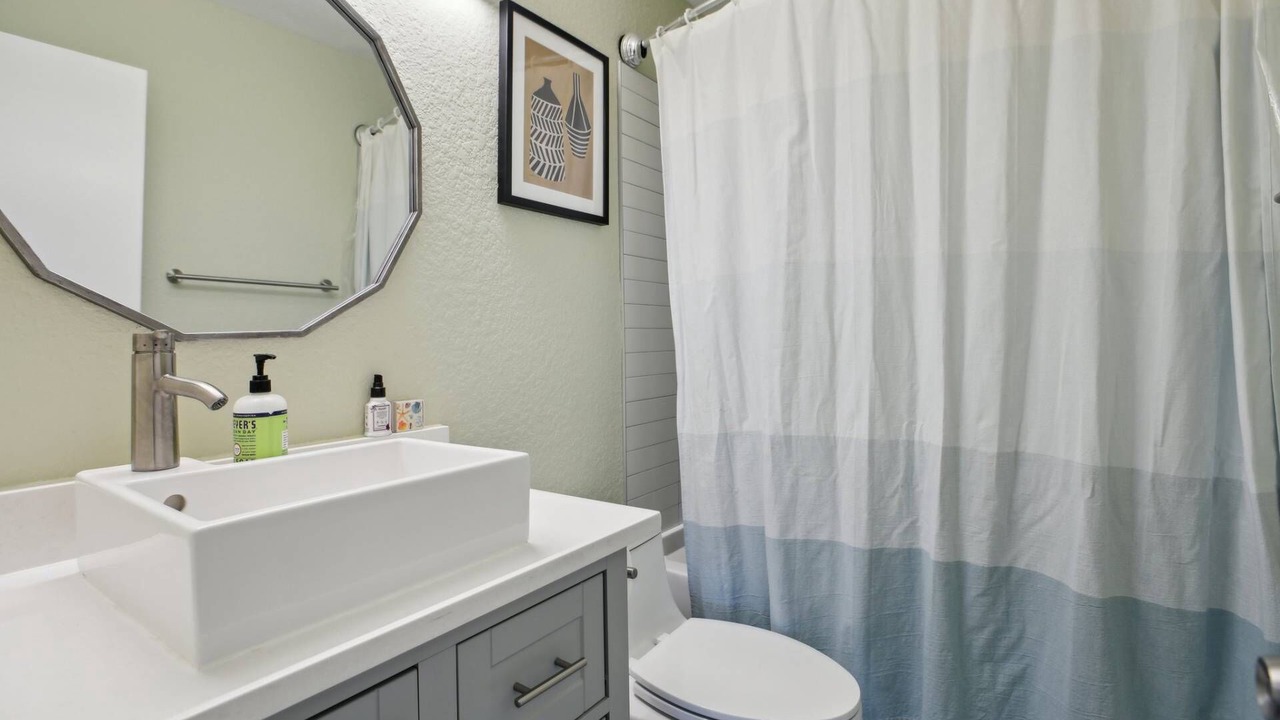 Photo of Bathroom in Blackshear-Prospect Hill
