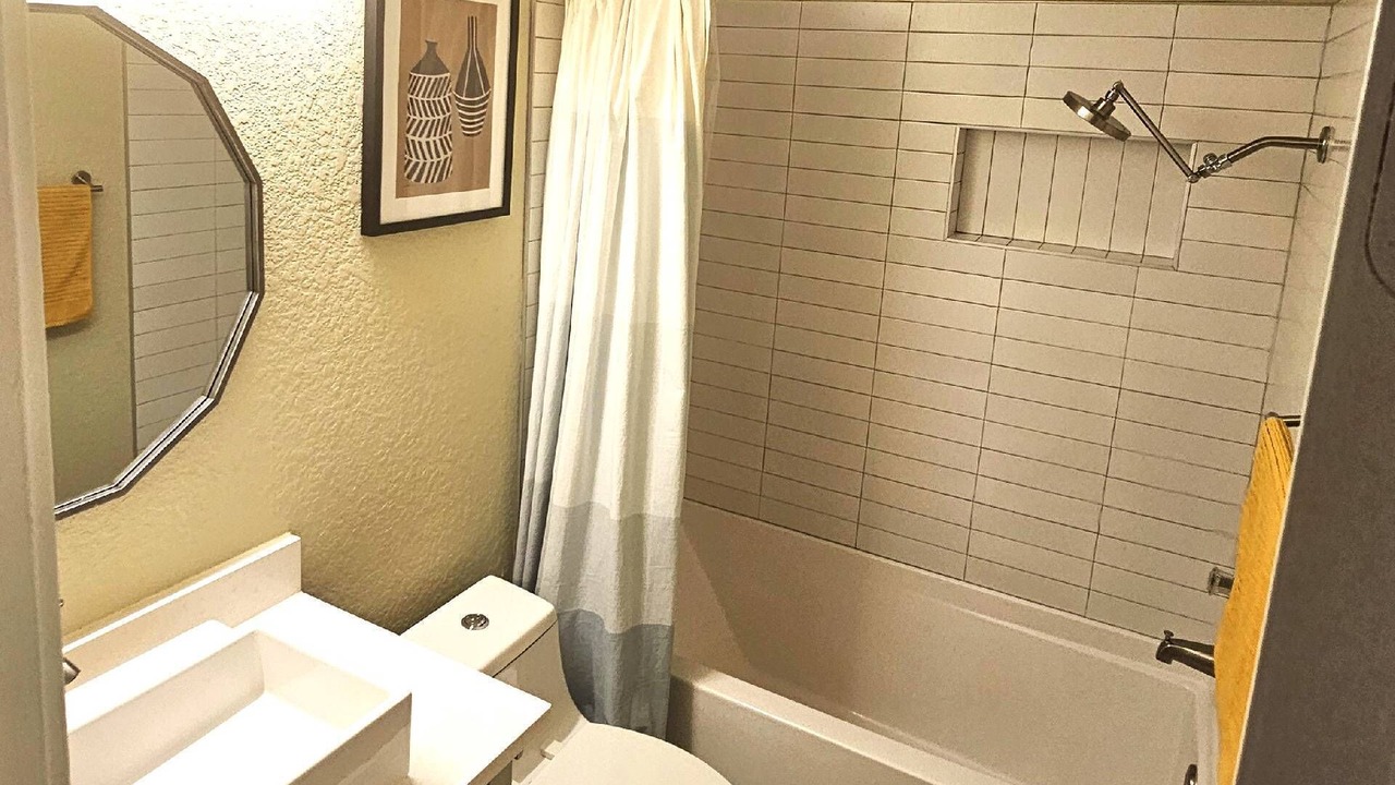 Photo of Bathroom in Blackshear-Prospect Hill