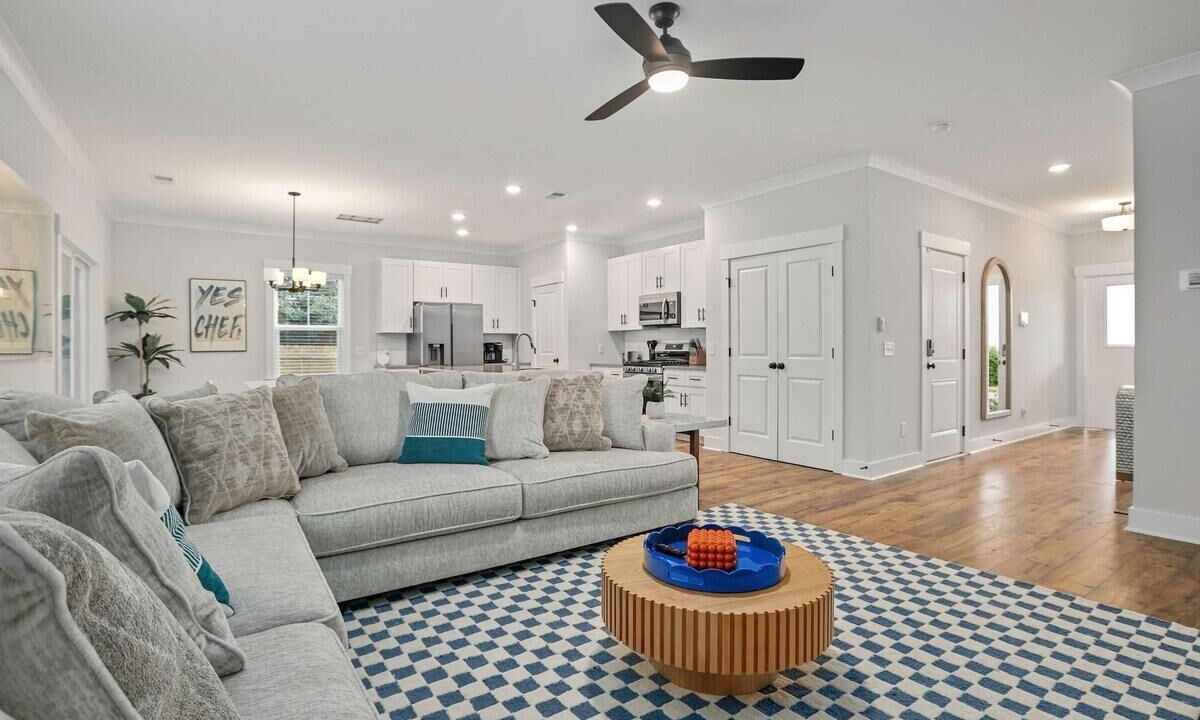 Photo of Livingroom in North Charleston