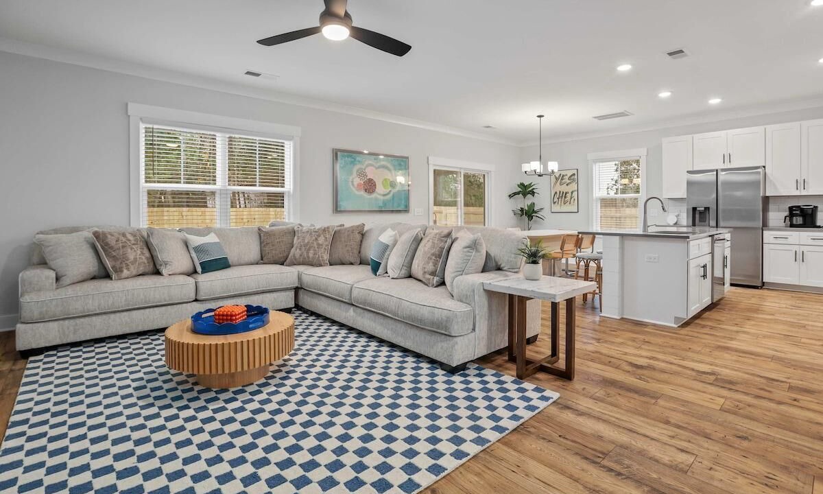 Photo of Livingroom in North Charleston
