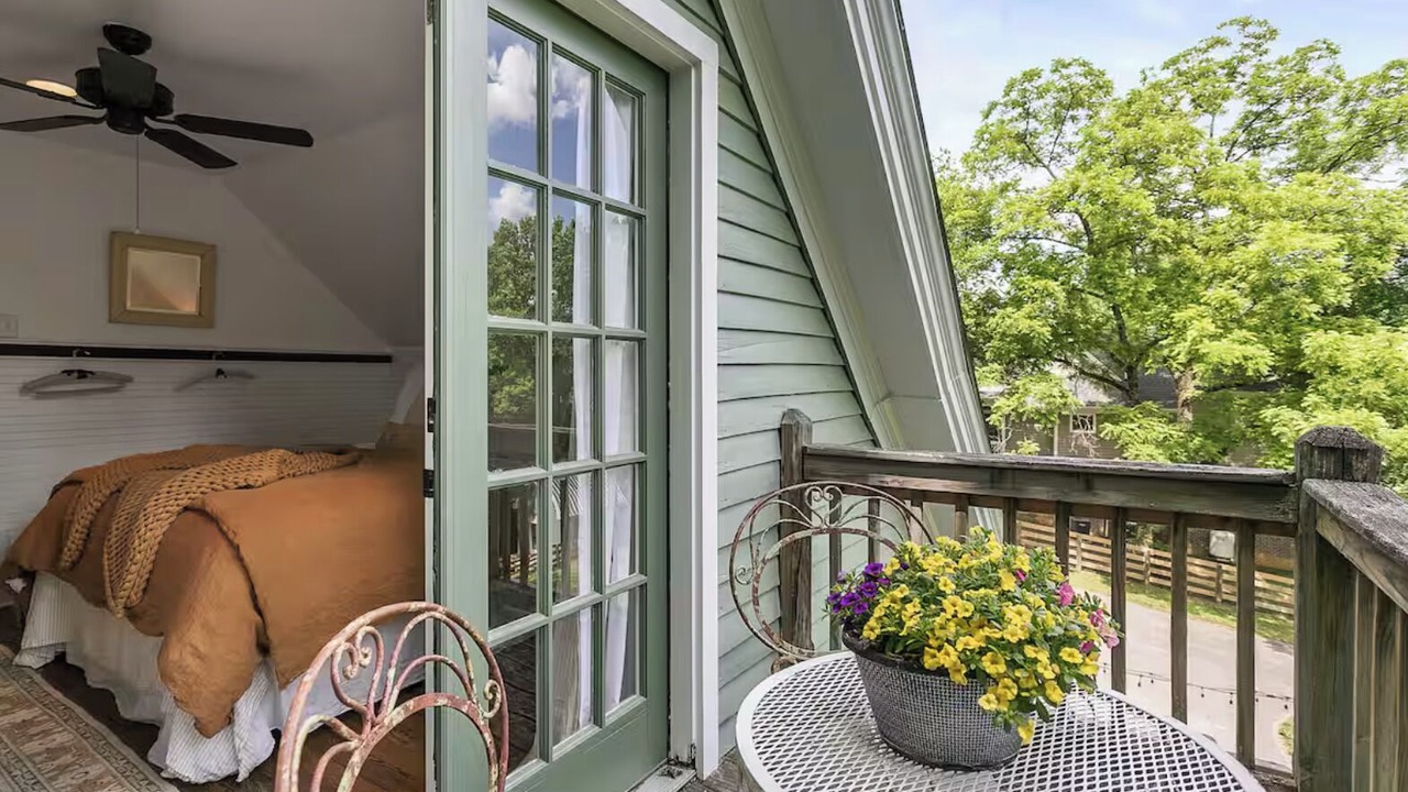 Photo of Patio Balcony in Leipers Fork