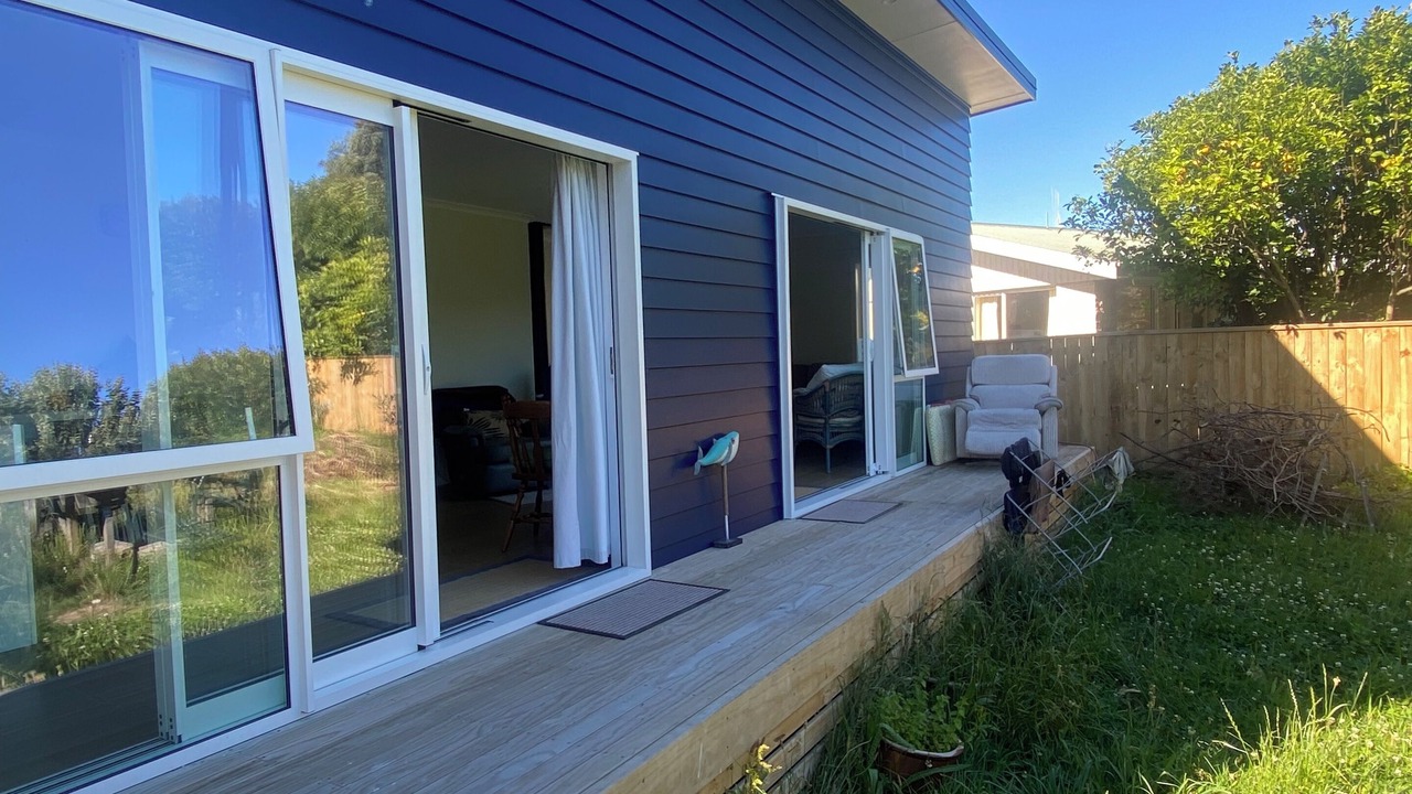 Photo of Patio Balcony in Otaki Beach
