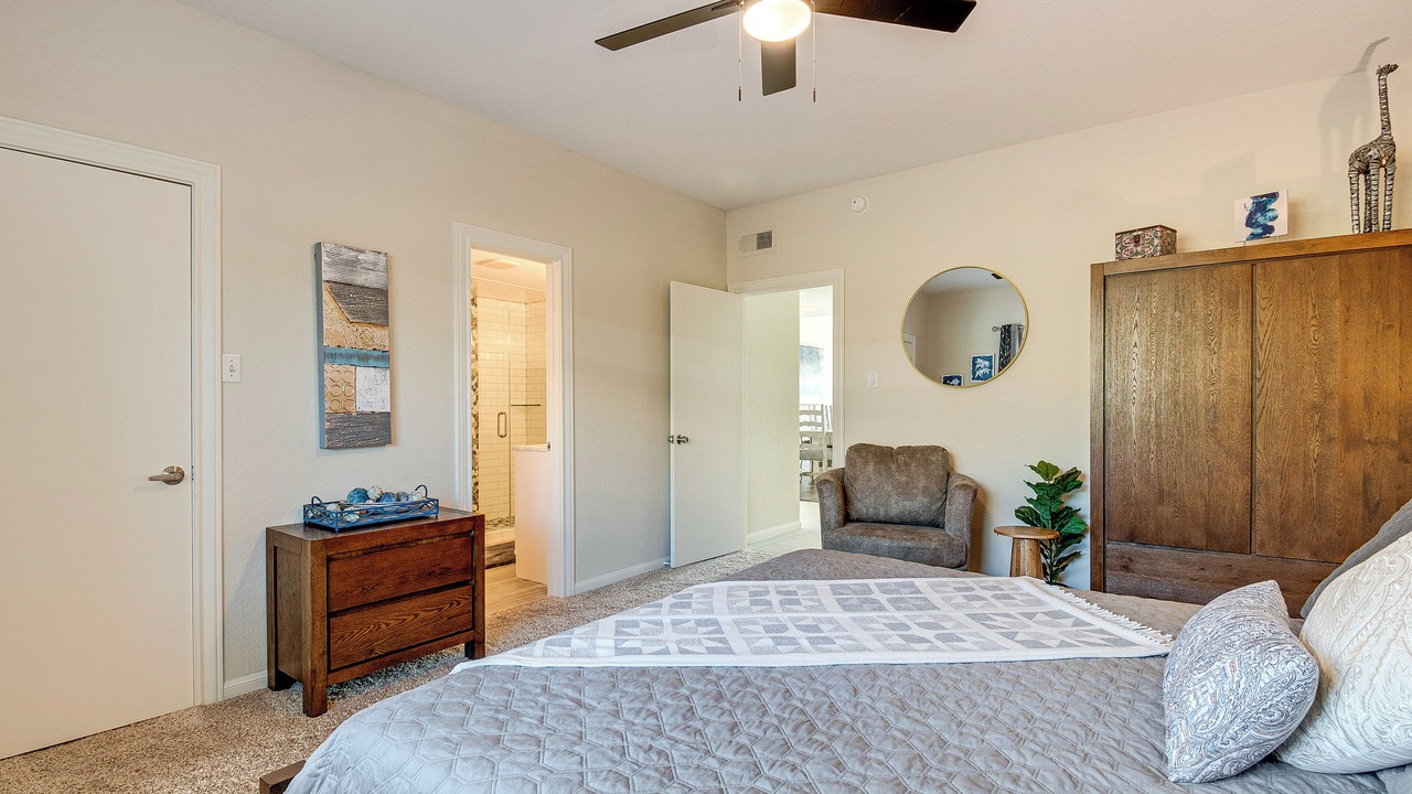 Photo of Bedroom in April Sound