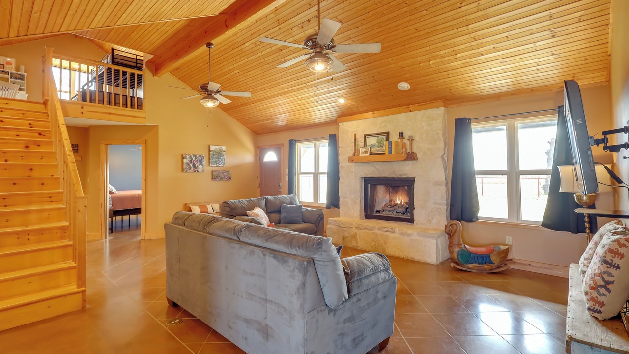 Photo of Livingroom in Baird