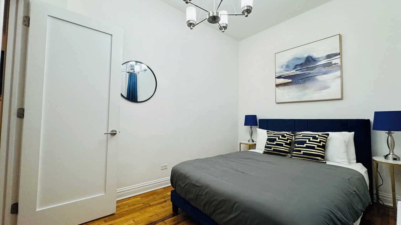 Photo of Bedroom in Lincoln Square