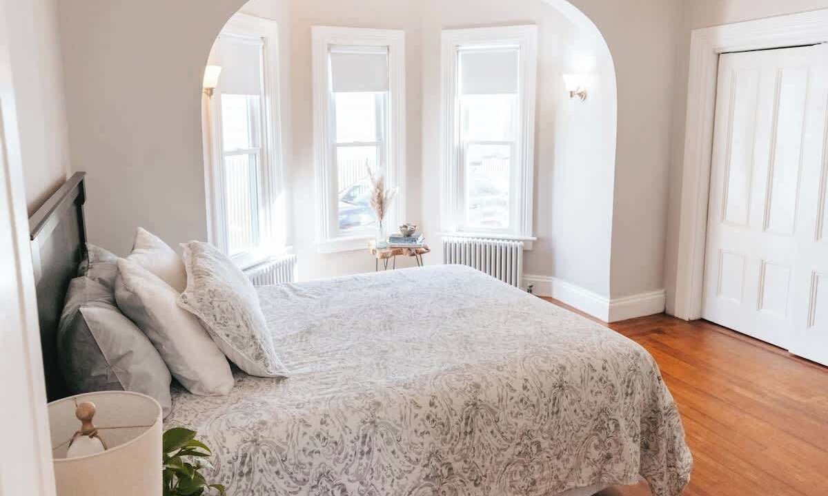 Photo of Bedroom in Off Broadway