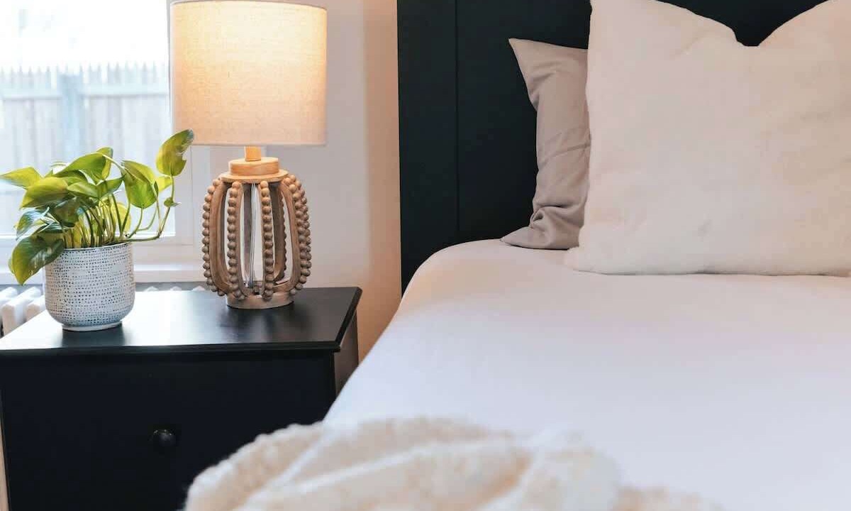 Photo of Bedroom in Off Broadway