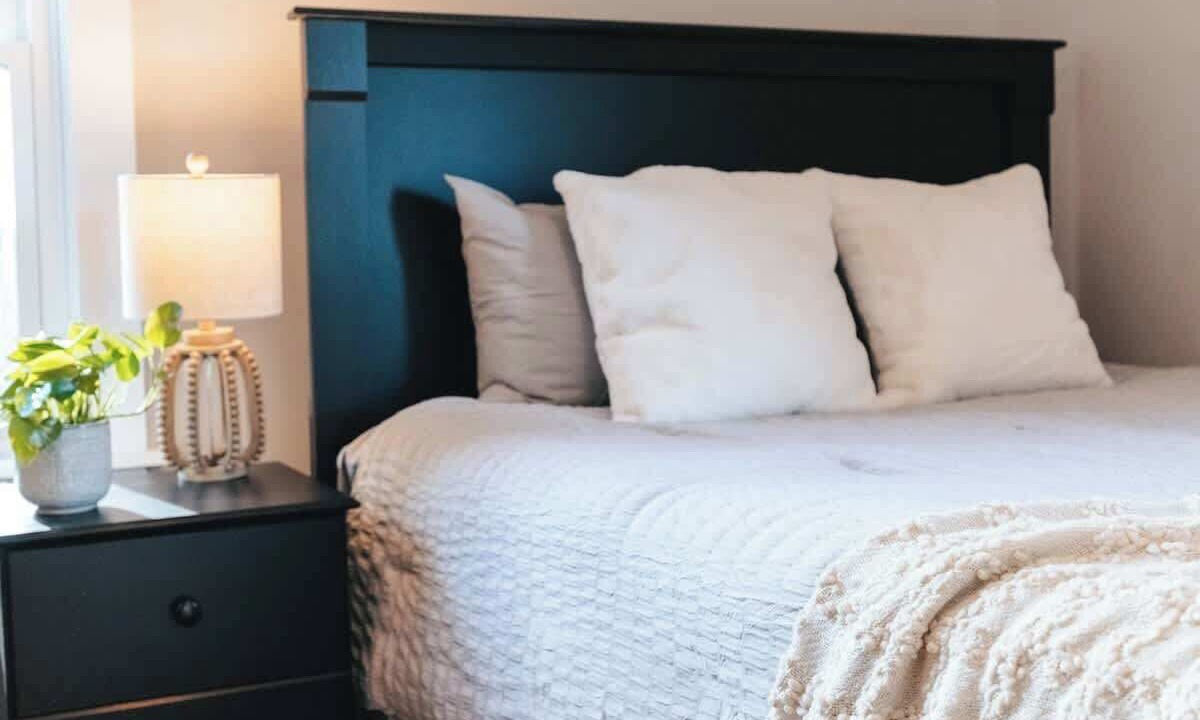 Photo of Bedroom in Off Broadway