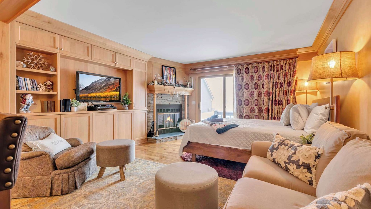 Photo of Bedroom in Ellicottville