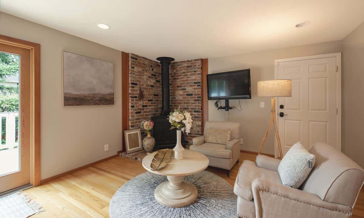 Photo of Livingroom in Redmond