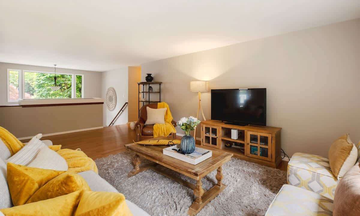 Photo of Livingroom in Redmond