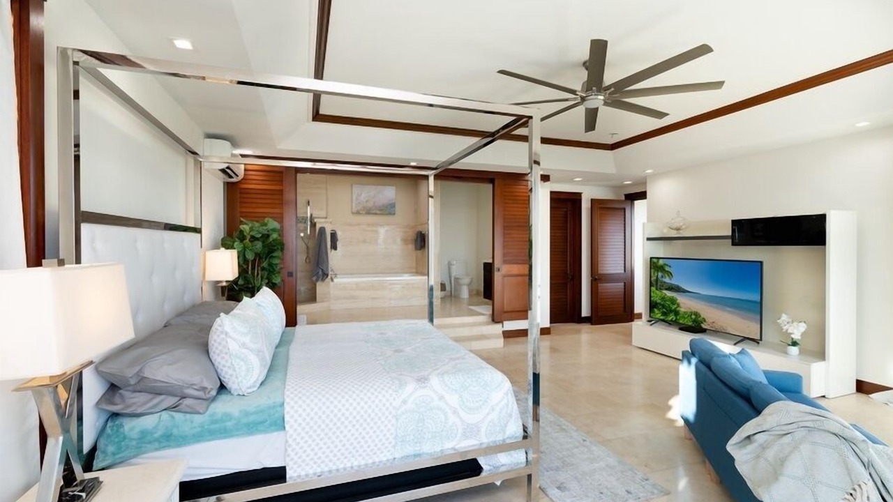 Photo of Bathroom in Waialae Iki Ridge