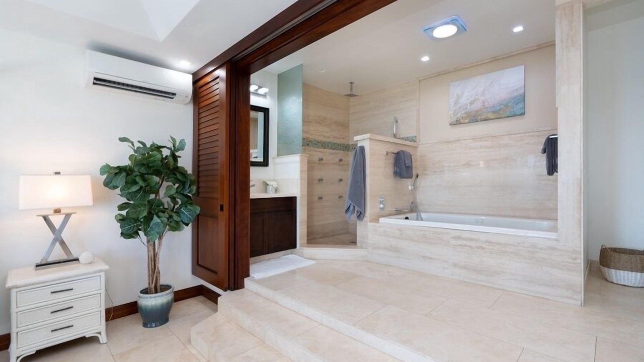 Photo of Others in Waialae Iki Ridge