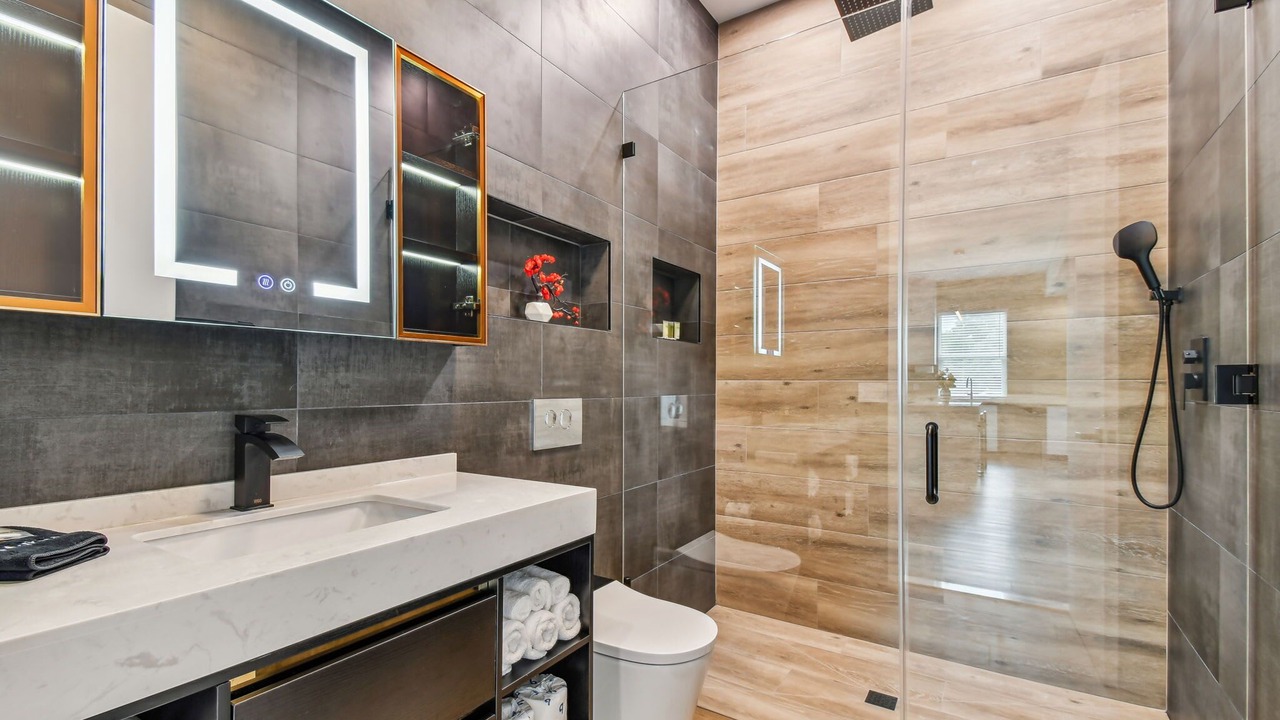 Photo of Bathroom in Crescent Lake