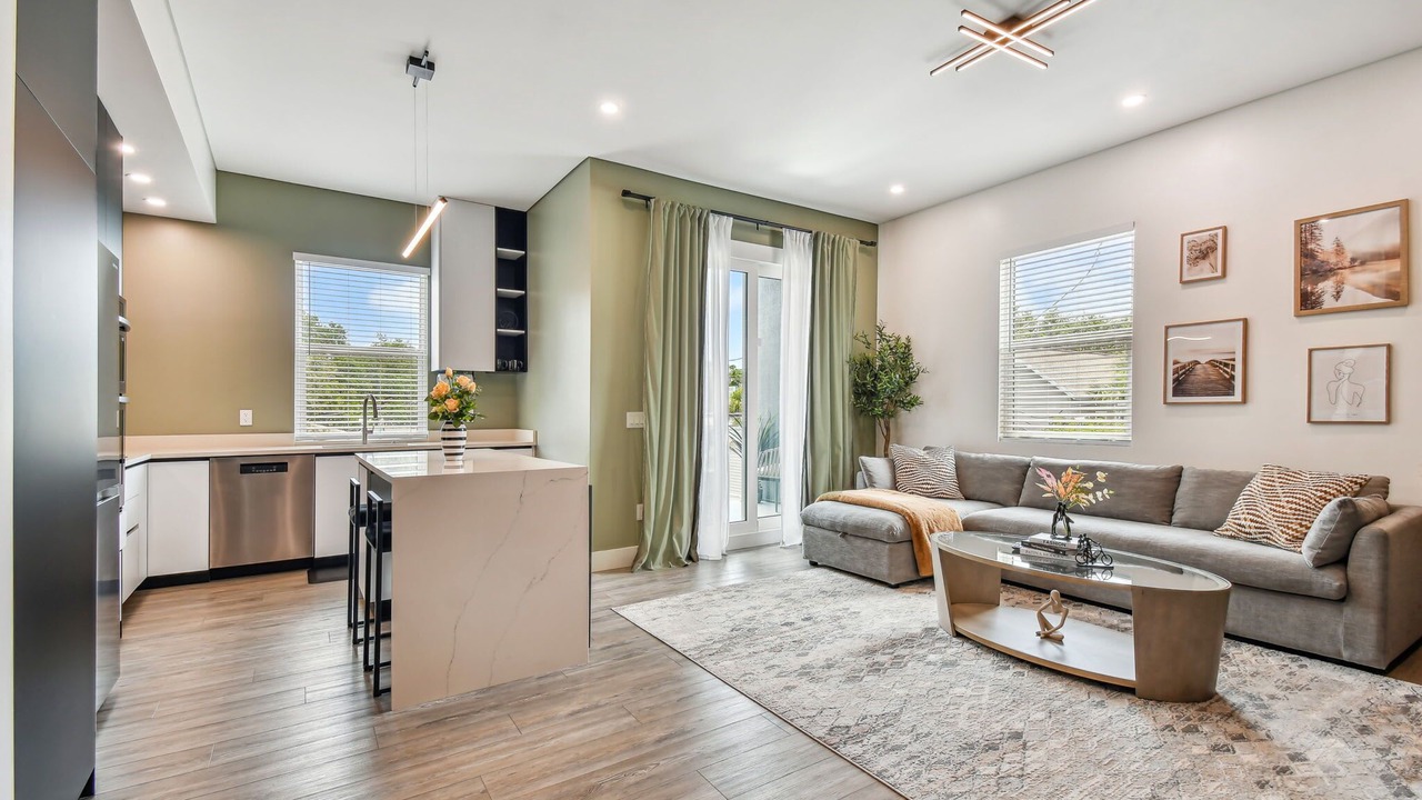 Photo of Livingroom in Crescent Lake
