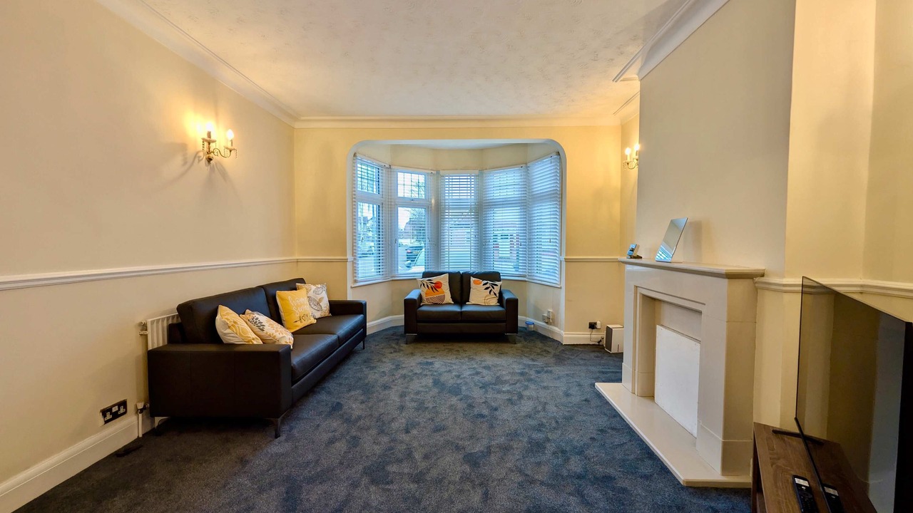 Photo of Livingroom in Redbridge