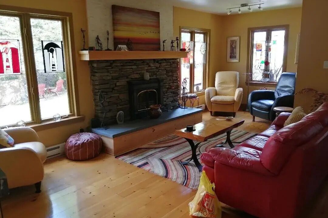 Photo of Livingroom in Knowlton