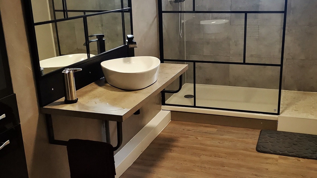 Photo of Bathroom in Pire-sur-Seiche