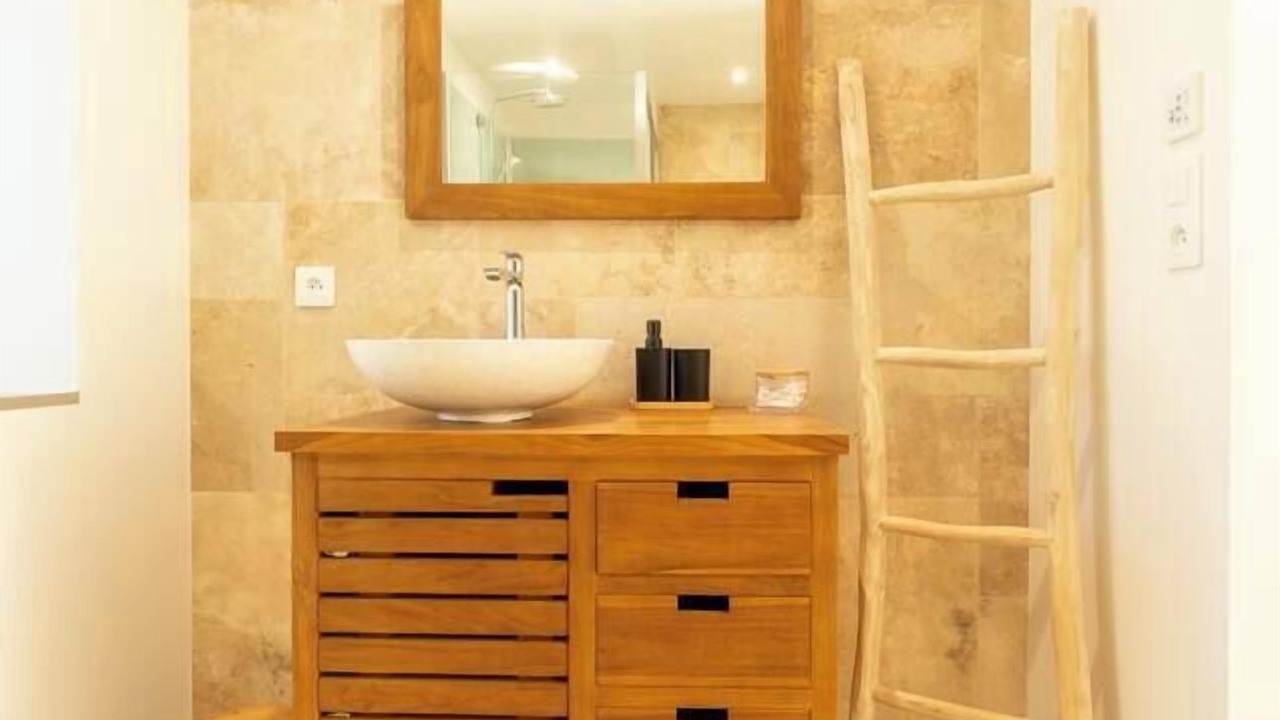 Photo of Bathroom in Challans