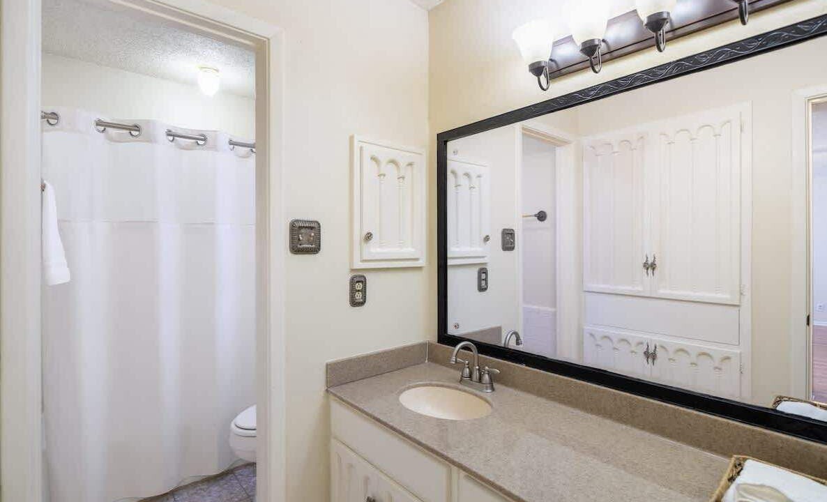 Photo of Bathroom in Medical Center District