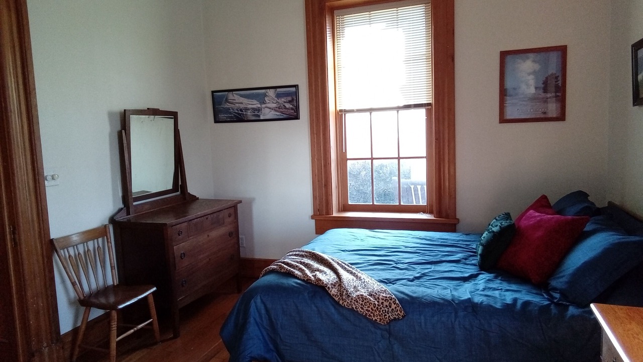 Photo of Bedroom in Keokuk