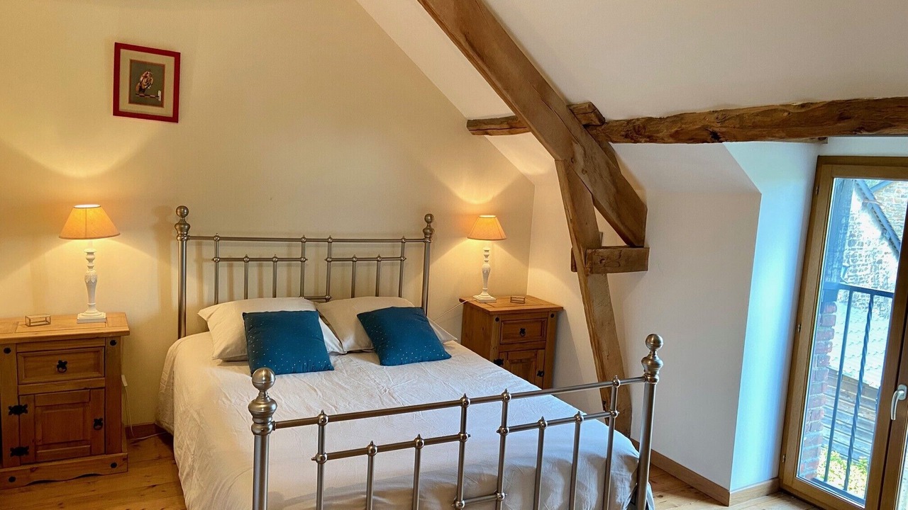 Photo of Bedroom in Thourie