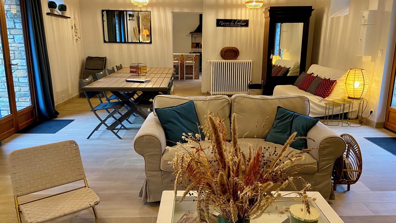 Photo of Livingroom in Thourie