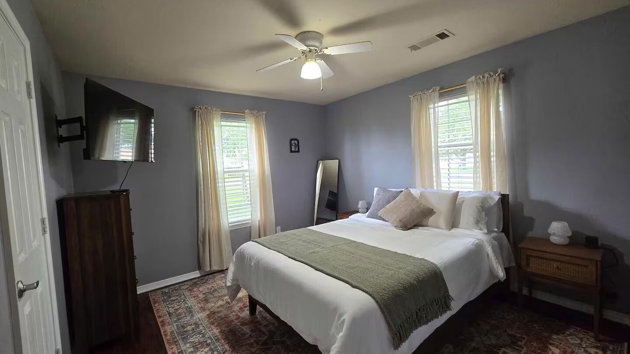 Photo of Bedroom in Calera