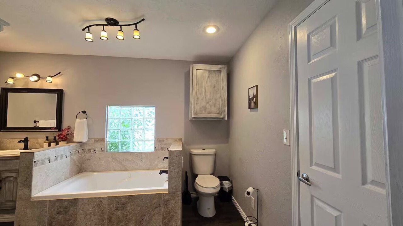 Photo of Bathroom in Calera