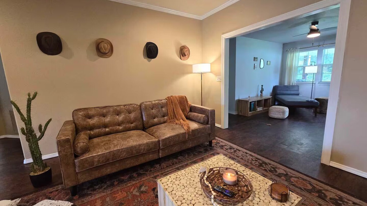 Photo of Livingroom in Calera