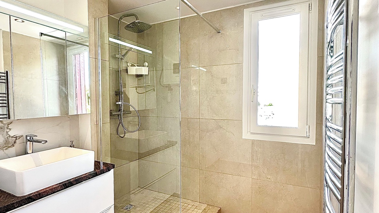 Photo of Bathroom in Argenteuil