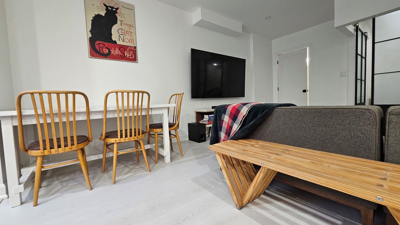 Photo of Livingroom in Parkdale