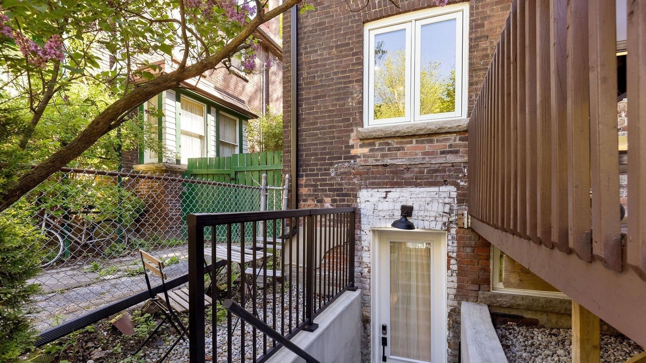 Photo of Outdoor in Parkdale