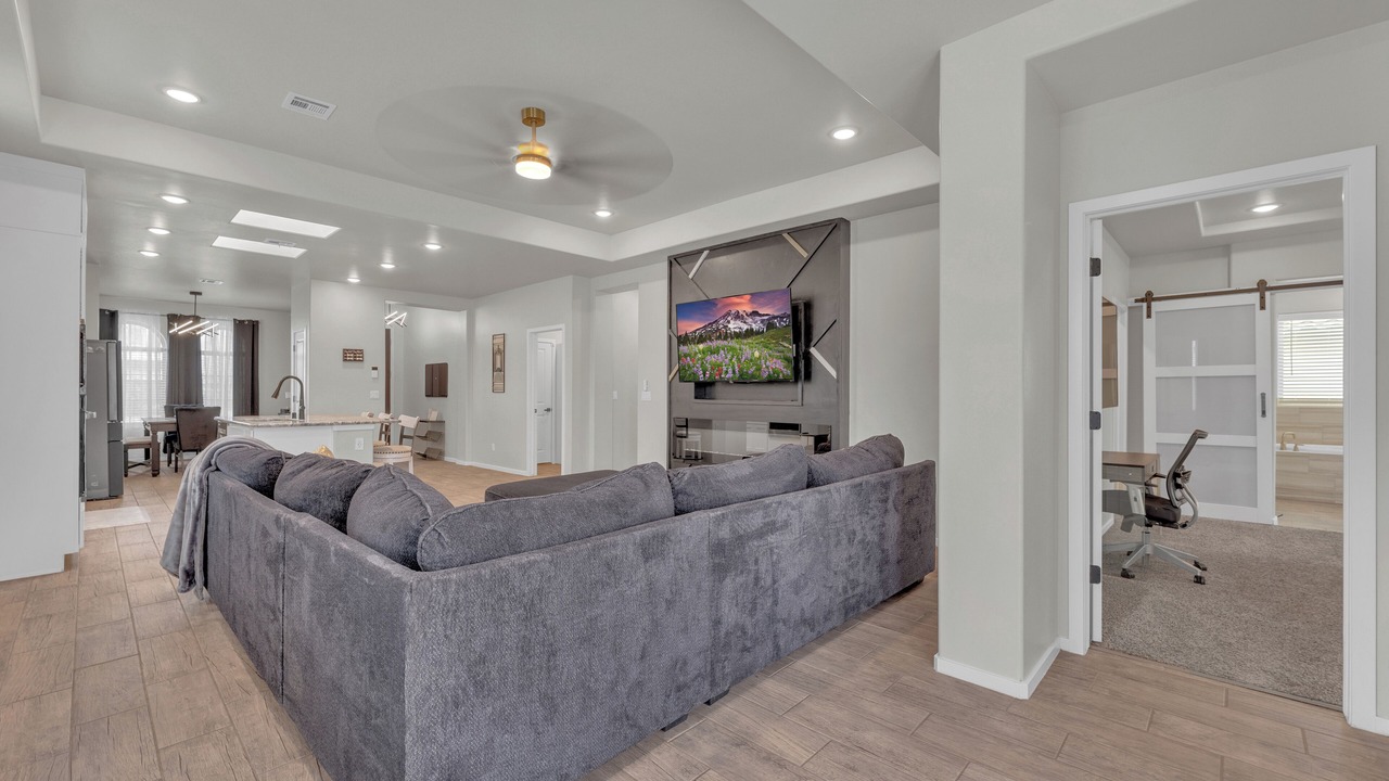 Photo of Livingroom in Biggs Field