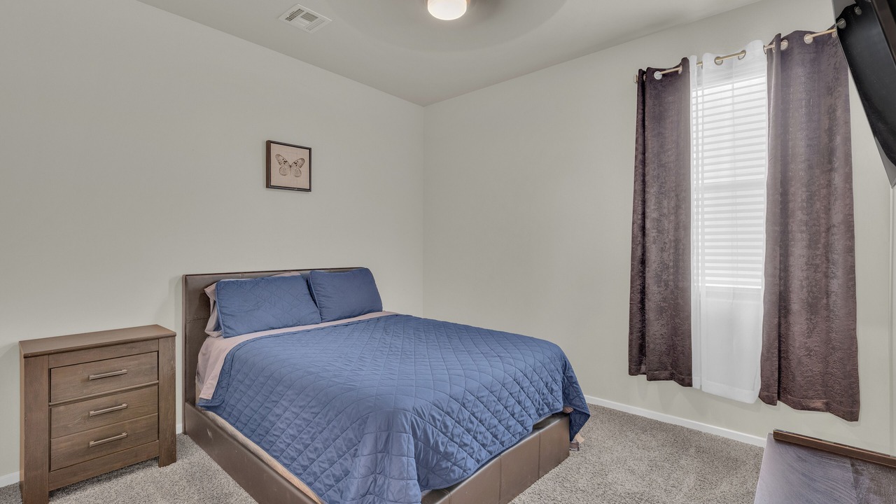 Photo of Bedroom in Biggs Field